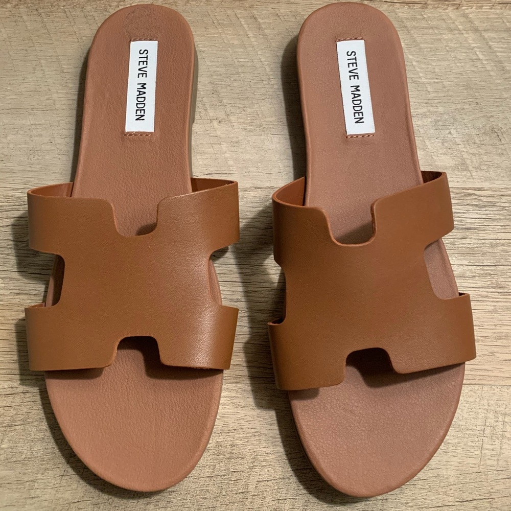 Brand new Steve Madden Greece Sandals